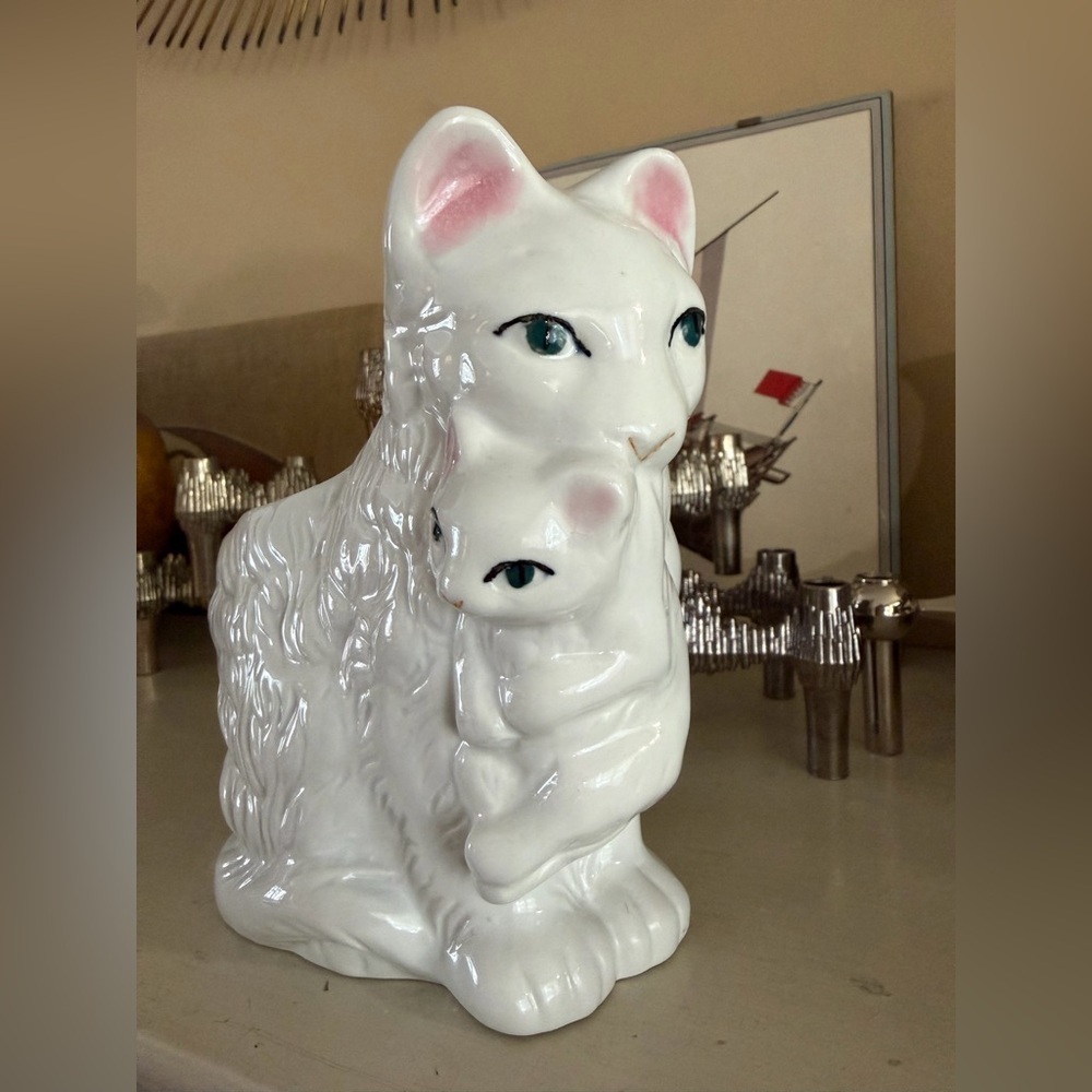 Vintage White Ceramic Mother Cat & Kitten Planter Figurine